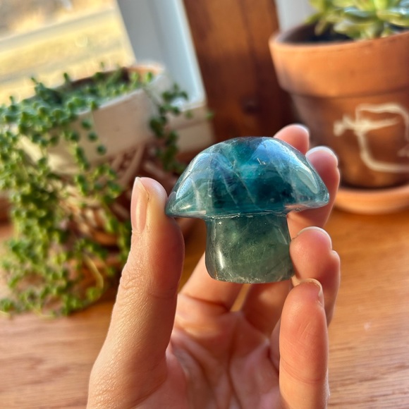 Crystal Mushroom - Picture 2 of 4